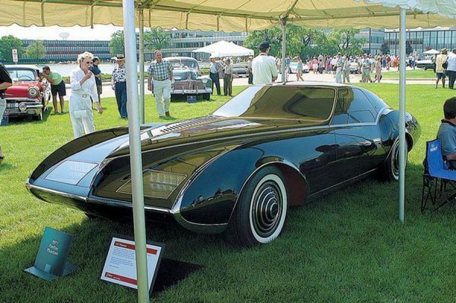  Pontiac Phantom 1977 года  (фото 1 из 2)